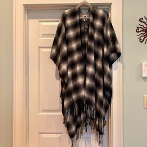 Dressed in LALA black/white/grey poncho cardigan